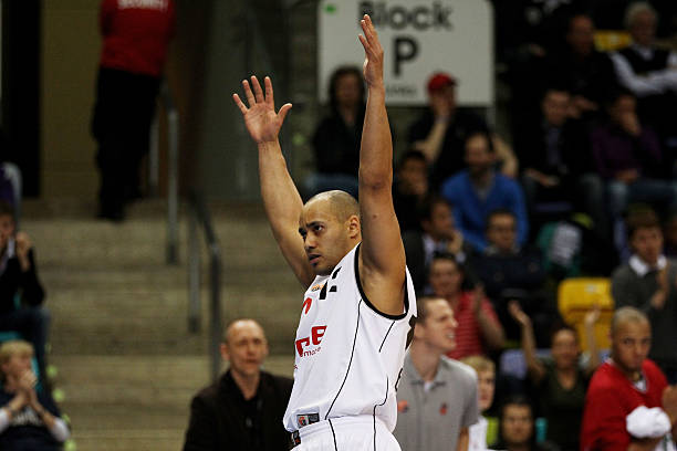 含着深意 含着深意